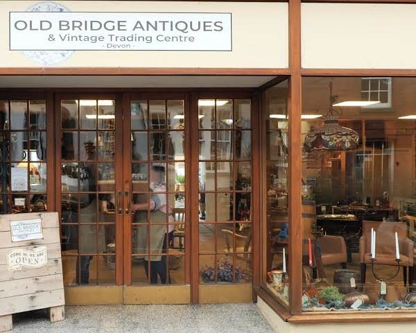 Bridge Garage Antiques