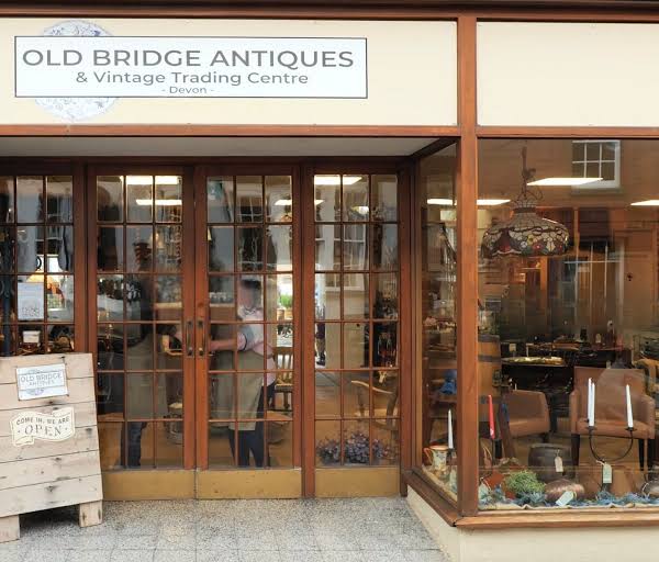 Bridge Garage Antiques